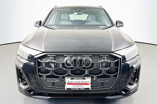 Mythos Black Metallic 2026 Audi Q7 55 Premium Plus