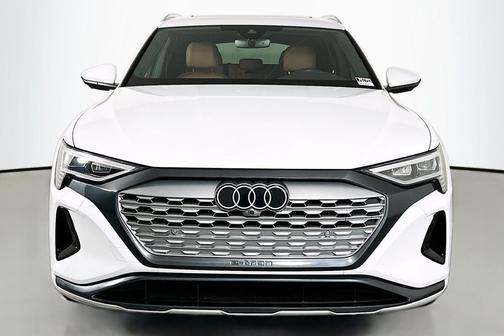 2024 Audi Q8 e-tron Premium Plus