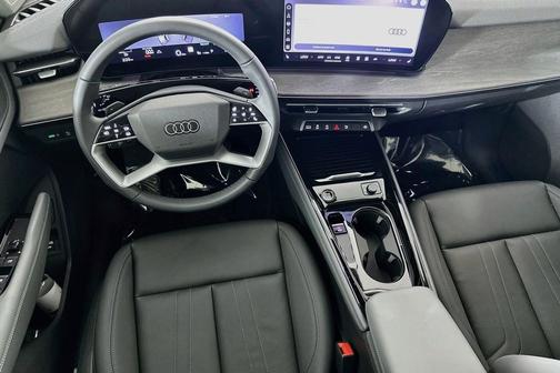 Mythos Black Metallic 2026 Audi Q3 TFSI quattro S tronic