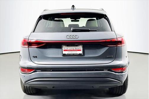 2025 Audi Q6 e-tron Premium Plus quattro