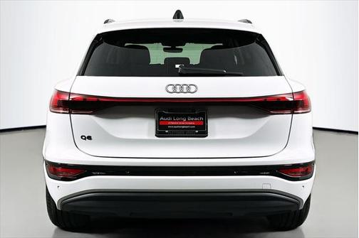 2025 Audi Q6 e-tron Premium