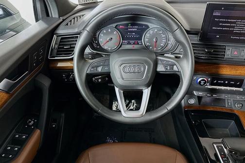 2023 Audi Q5 40 Premium