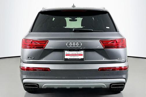 Samurai Gray Metallic 2019 Audi Q7 45 Premium