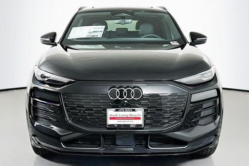 Mythos Black Metallic 2027 Audi Q6 e-tron Premium