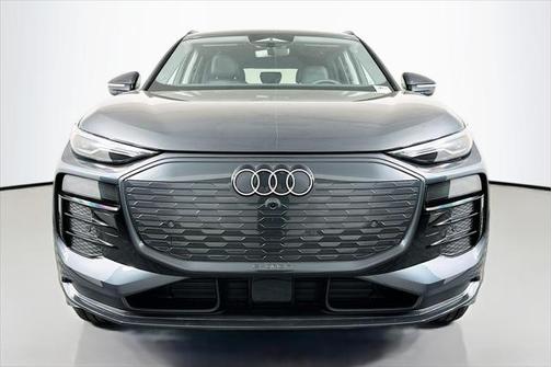2025 Audi Q6 e-tron Premium quattro
