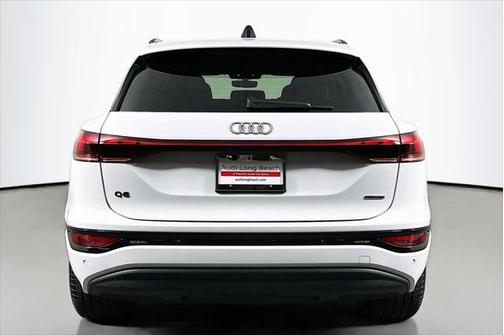 2025 Audi Q6 e-tron Premium Plus quattro