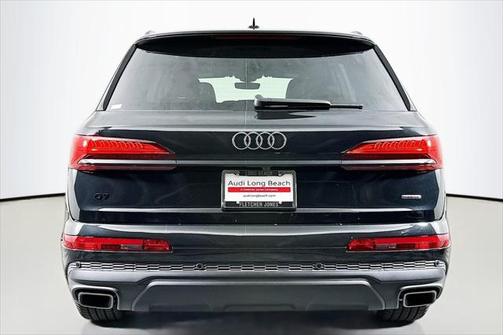 2025 Audi Q7 55 Premium Plus