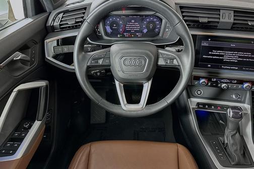 2024 Audi Q3 45 S line Premium Plus