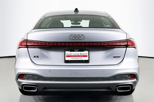 Florett Silver Metallic 2025 Audi A5 Premium Plus TFSI quattro S tronic