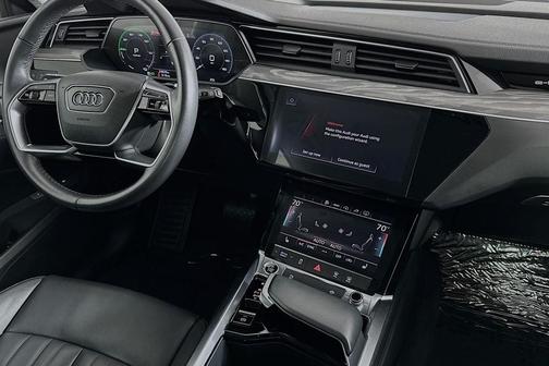 2022 Audi e-tron Premium