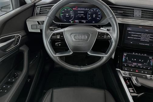 2022 Audi e-tron Premium