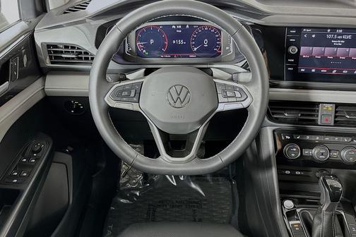 2024 Volkswagen Taos 1.5T SEL