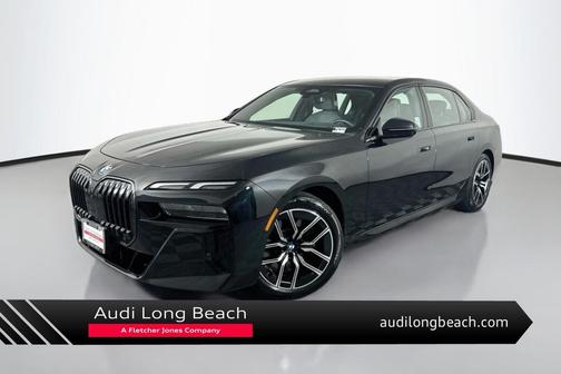 Black Sapphire Metallic 2026 BMW 740 xDrive