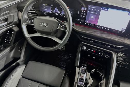 2025 Audi Q5 Premium Plus TFSI quattro S tronic