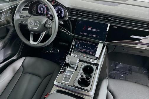 2025 Audi Q8 55 Premium Plus