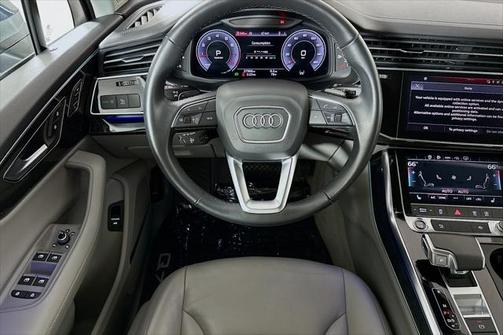 2024 Audi Q7 45 Premium Plus