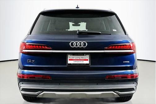 2024 Audi Q7 45 Premium Plus