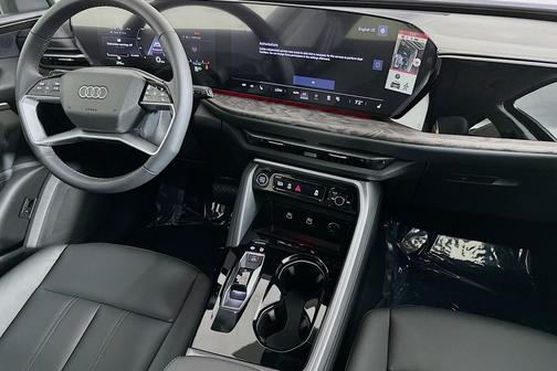 2025 Audi Q5 Premium Plus TFSI quattro S tronic