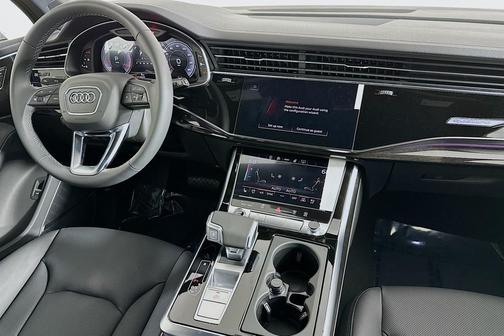 Samurai Gray Metallic 2026 Audi Q7 55 Premium Plus