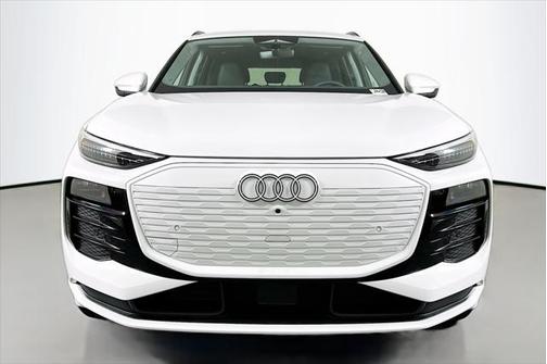 2025 Audi Q6 e-tron Premium Plus quattro