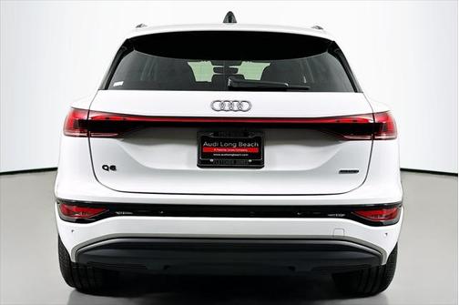 2025 Audi Q6 e-tron Premium Plus quattro