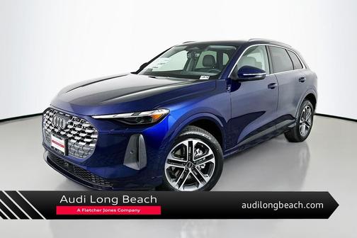 Navarra Blue Metallic 2026 Audi Q5 Premium TFSI quattro S tronic
