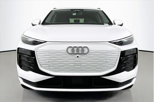 2025 Audi Q6 e-tron Premium Plus quattro