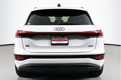 2025 Audi Q6 e-tron Premium Plus quattro
