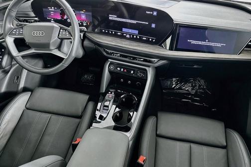 Mythos Black Metallic 2025 Audi Q5 Prestige TFSI quattro S tronic