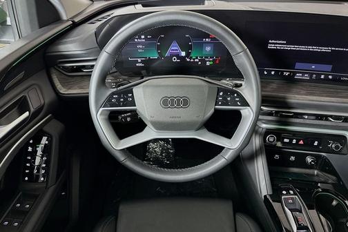 District Green Metallic 2025 Audi Q5 Premium Plus TFSI quattro S tronic