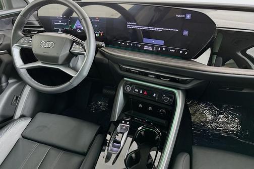 District Green Metallic 2025 Audi Q5 Premium Plus TFSI quattro S tronic