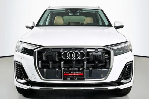 2025 Audi Q7 55 Premium Plus