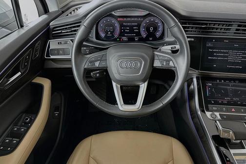 2025 Audi Q7 55 Premium Plus
