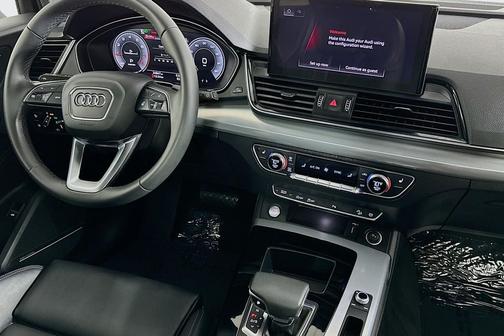 2023 Audi Q5 45 S line Premium Plus
