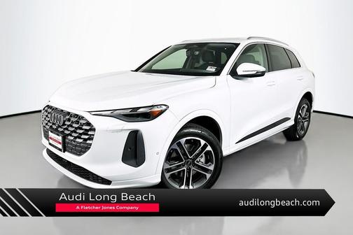 Glacier White Metallic 2026 Audi Q5 Premium TFSI quattro S tronic