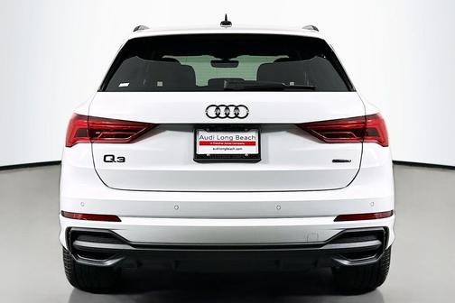 2025 Audi Q3 Premium 45 TFSI S line quattro Tiptronic