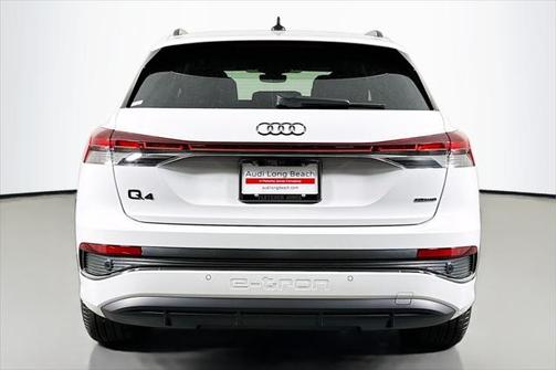 2025 Audi Q4 e-tron Premium 55 quattro