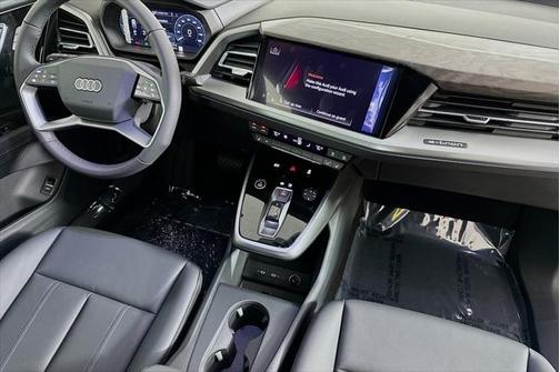 2025 Audi Q4 e-tron Premium 55 quattro