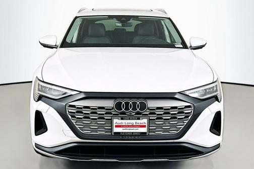2024 Audi Q8 e-tron Premium Plus