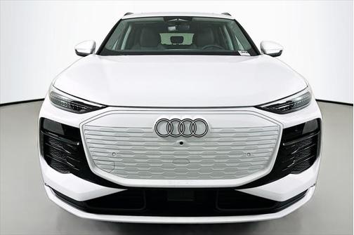 2025 Audi Q6 e-tron Premium Plus quattro