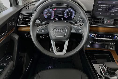2024 Audi Q5 40 Premium Plus