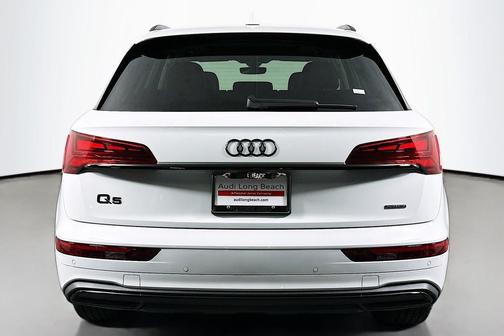 2024 Audi Q5 40 Premium Plus