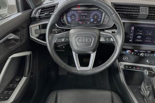 2021 Audi Q3 45 S line Premium