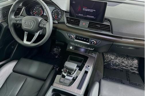 2024 Audi Q5 45 S line Premium