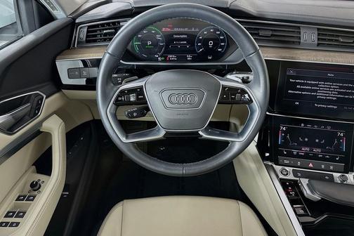 2023 Audi e-tron Premium quattro