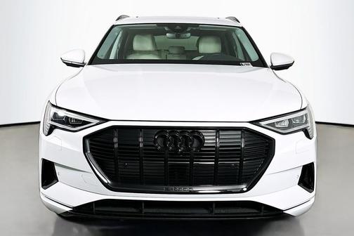 2023 Audi e-tron Premium quattro