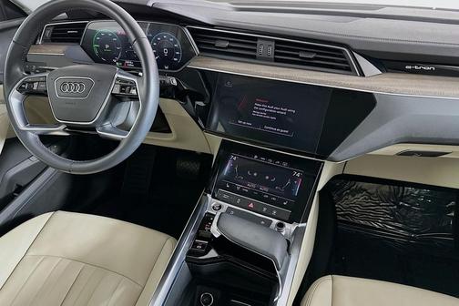 2023 Audi e-tron Premium quattro