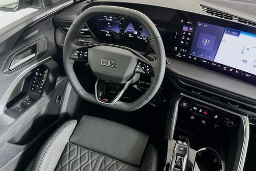 2025 Audi SQ5 3.0T Premium Plus