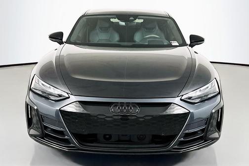 2022 Audi e-tron GT Premium Plus