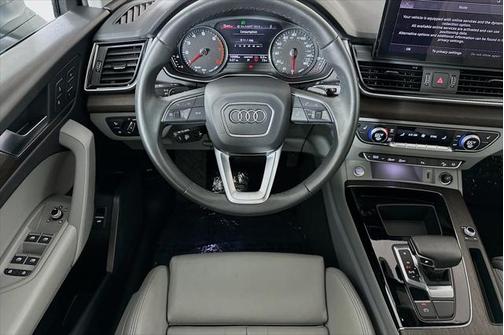 2024 Audi Q5 45 S line Premium